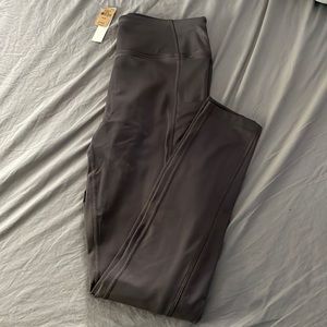 Pink leggings with side pockets size medium